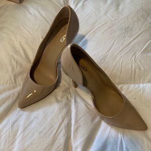 Pointed toe heels - Nude 7.5